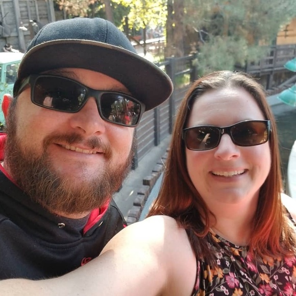 Meet your Posher, Courtney - Picture 1 of 1